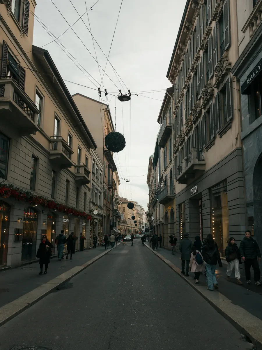 Häuserzeile in einer Innenstadtstraße