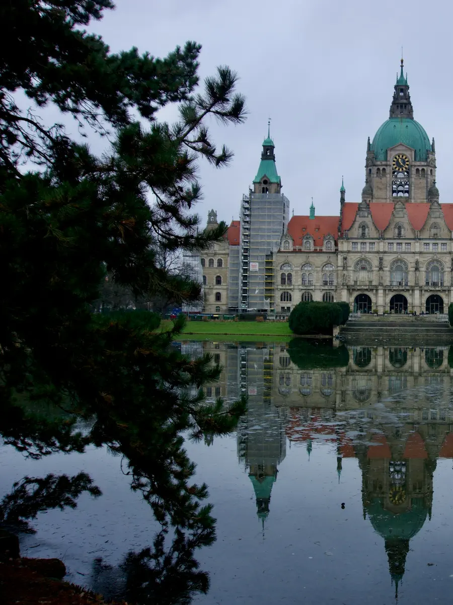 Neues Rathaus in Hannover am Wasser